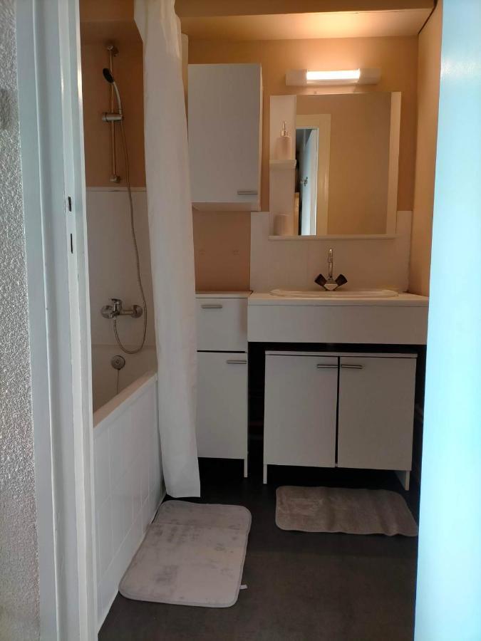 Appartement Situe En Plein Centre A Deux Pas Des Pistes. 베세-에-생타나스타시 외부 사진